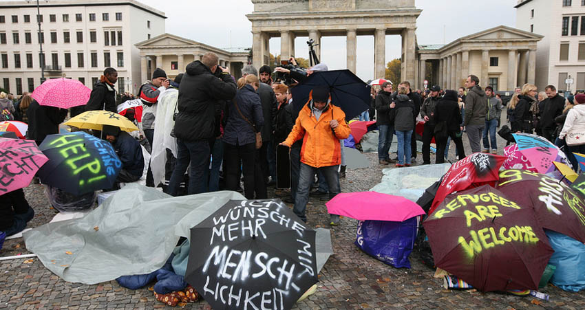 Hungerstreik der Flüchtlinge am Brandenburger Tor in Berlin